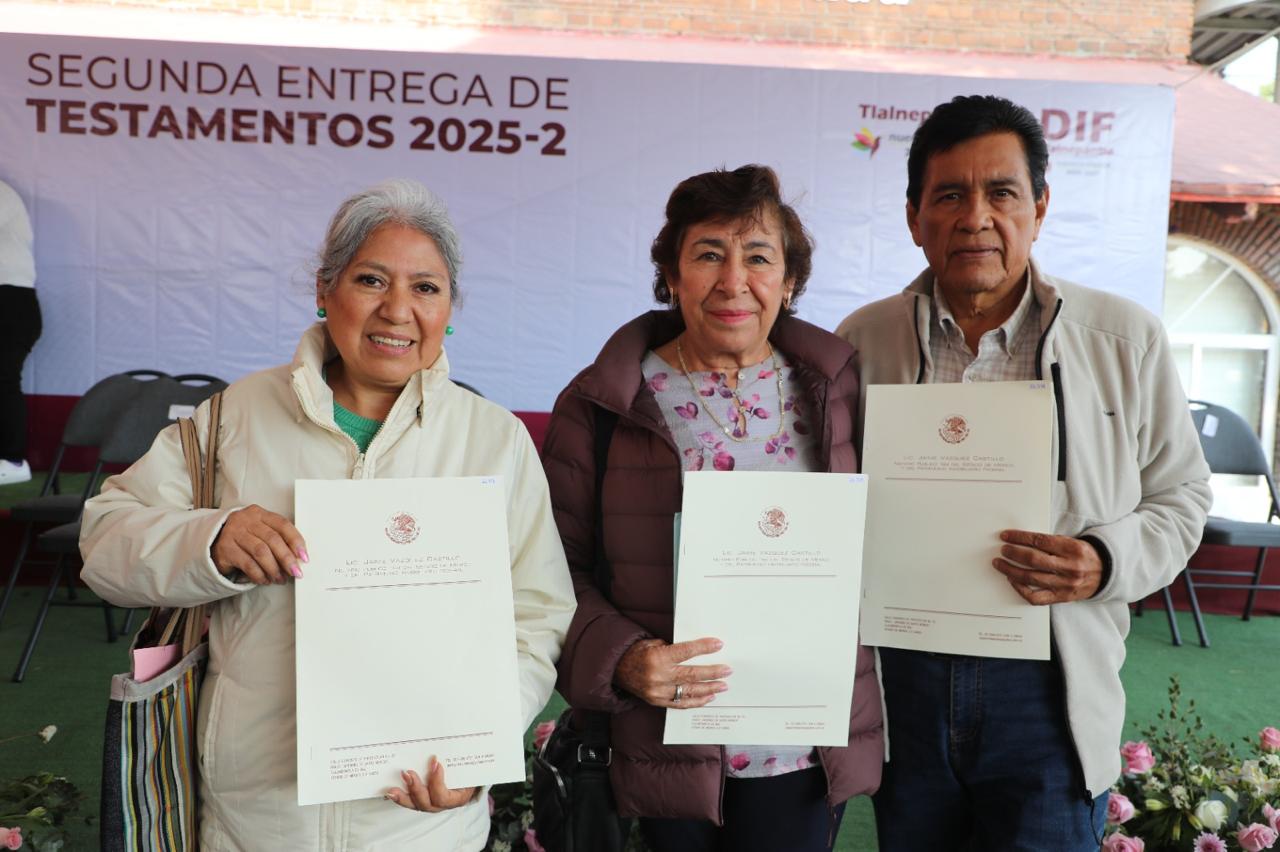 Segunda Entrega de Testamentos a Bajo Costo