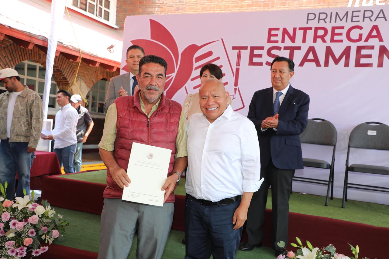 Tlalnepantla Beneficia a 100 Familias con Entrega de Testamentos