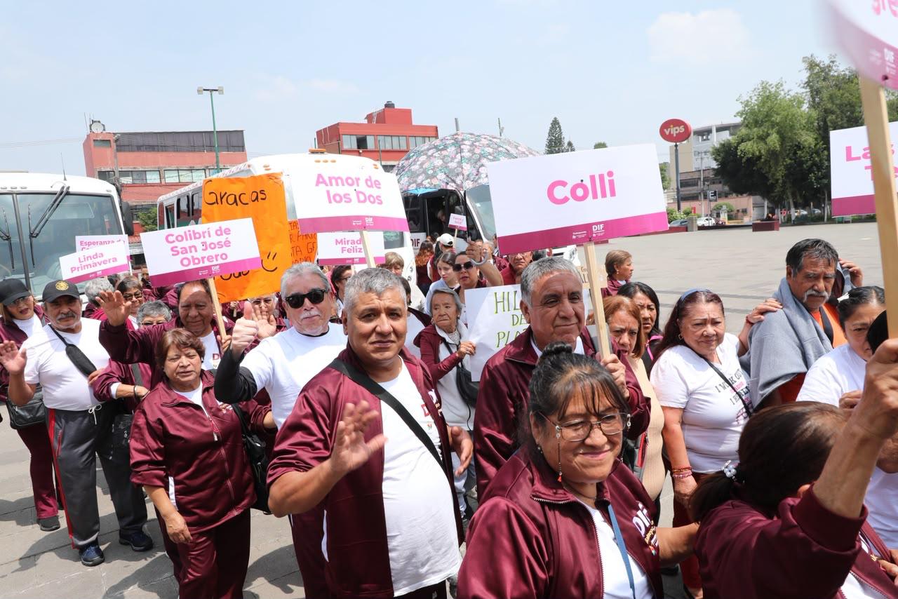 Raciel Perez Cruz Entrega Tenis Pants Adultos Mayores Dif Tlalnepantla 6